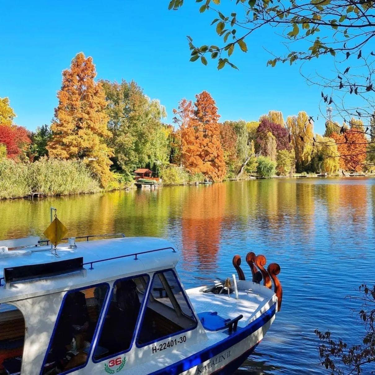 Csuka48 Apartman Szarvas Esterno foto