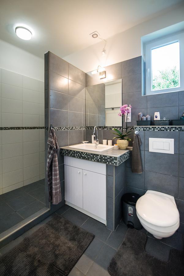 Csuka48 Apartman Szarvas Esterno foto