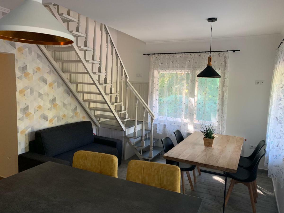 Csuka48 Apartman Szarvas Esterno foto