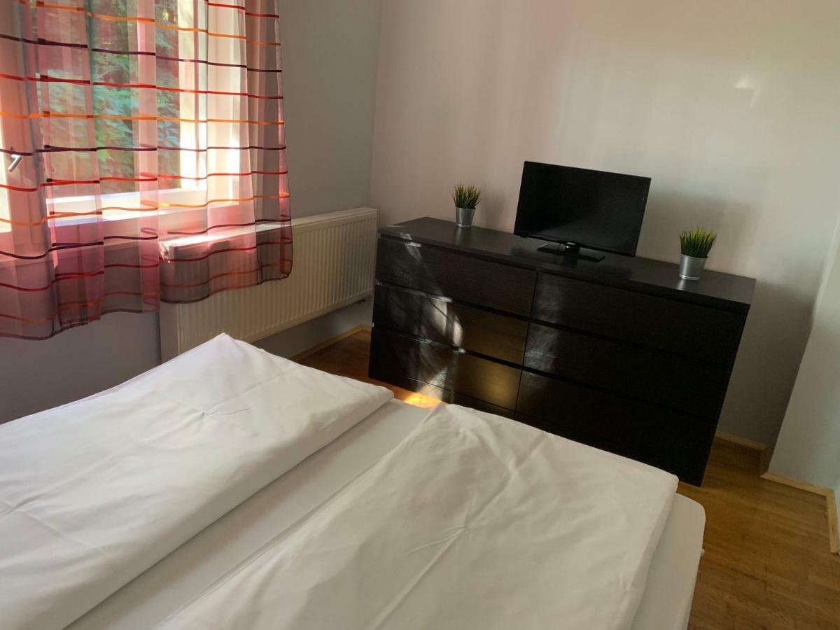 Csuka48 Apartman Szarvas Esterno foto